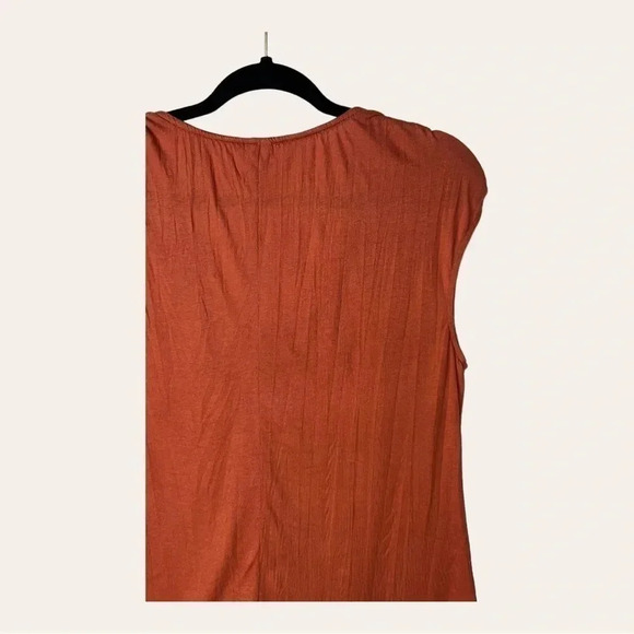 0199W. ANTHROPOLOGIE ORANGE TOP WITH PLEATS IN THE MIDDLE OF TOP SIZE LARGE - Picture 8 of 9